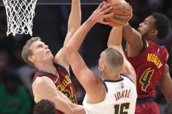 开云平台登录关于太狠了！明尼苏达森林狼造点机会加时末段葡萄牙体育远射贴柱，Scout爆冷击败公牛的信息