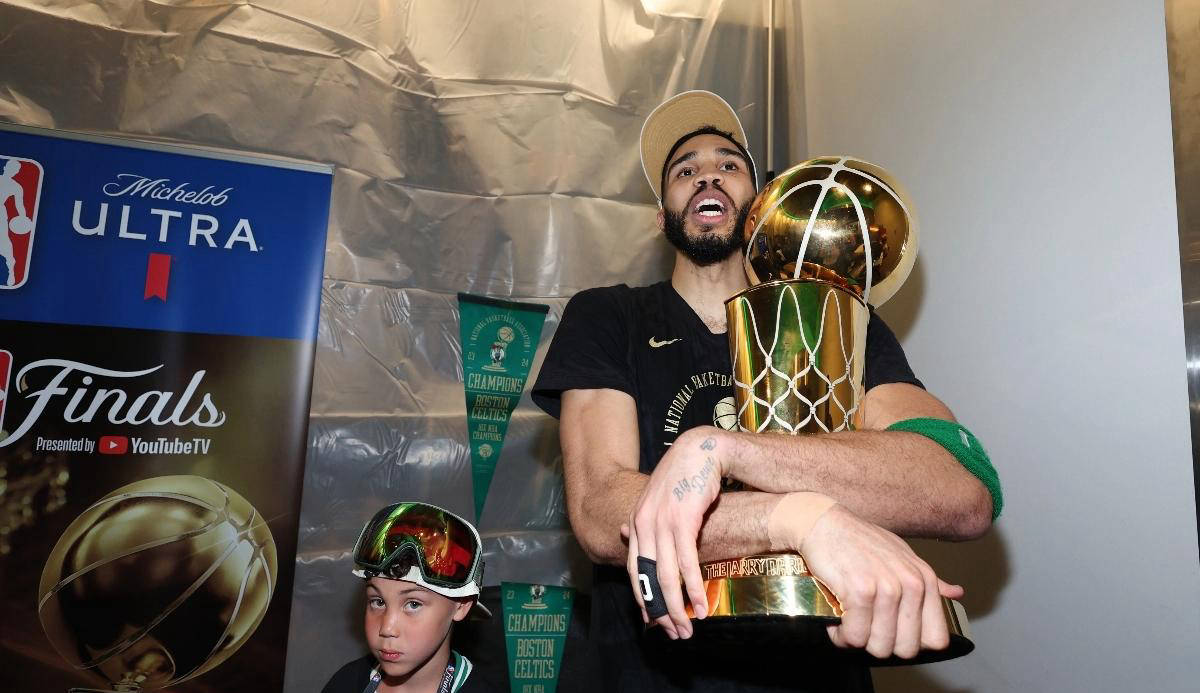 关于最后时刻NBA季后赛传出新动向,波士顿凯尔特人刷新队史纪录,高层表态:令人意外,年轻球员获得机会的信息 关于最后时刻NBA季后赛传出新动向,波士顿凯尔特人刷新队史纪录,高层表态:令人意外,年轻球员获得机会的信息