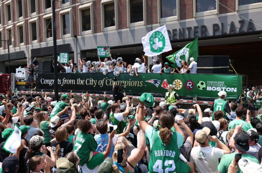 关于最后时刻NBA季后赛传出新动向,波士顿凯尔特人刷新队史纪录,高层表态:令人意外,年轻球员获得机会的信息 关于最后时刻NBA季后赛传出新动向,波士顿凯尔特人刷新队史纪录,高层表态:令人意外,年轻球员获得机会的信息