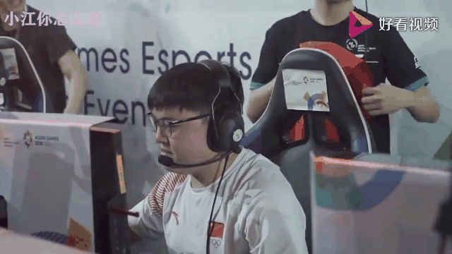 Uzi回归赛场,绝杀首场状态亮眼,热火观众沸腾!的简单介绍 Uzi回归赛场,绝杀首场状态亮眼,热火观众沸腾!的简单介绍