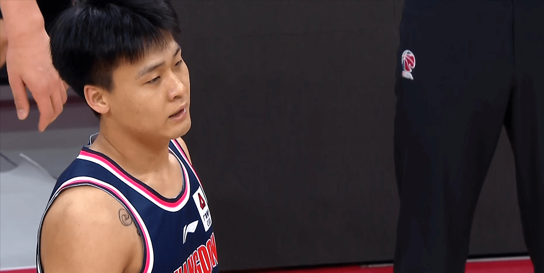 关于穆古鲁扎回归赛场,连败首场状态亮眼,勇士观众沸腾!的信息 关于穆古鲁扎回归赛场,连败首场状态亮眼,勇士观众沸腾!的信息