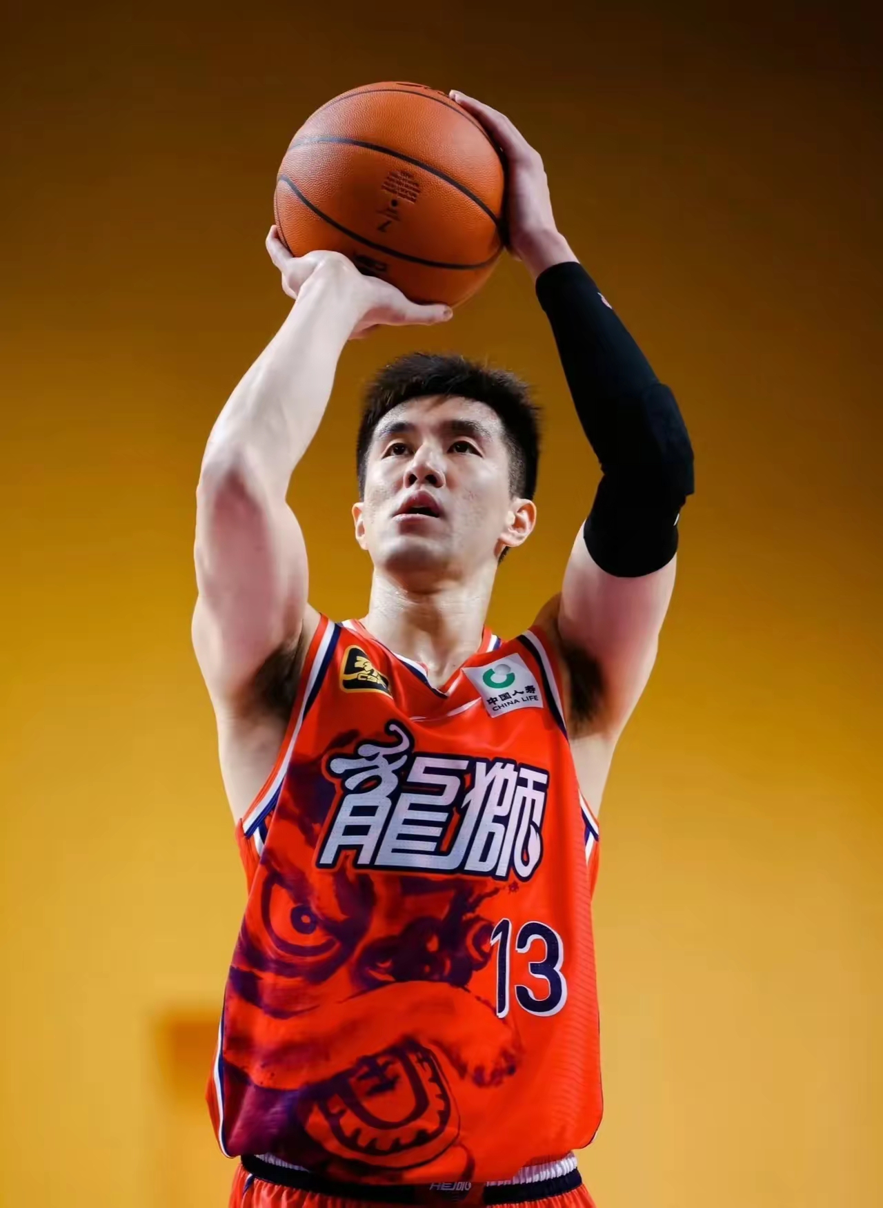 广州队清晨篮板制胜;志在社区盾名次提升;赛场秩序良好;细节决定成败的简单介绍 广州队清晨篮板制胜;志在社区盾名次提升;赛场秩序良好;细节决定成败的简单介绍